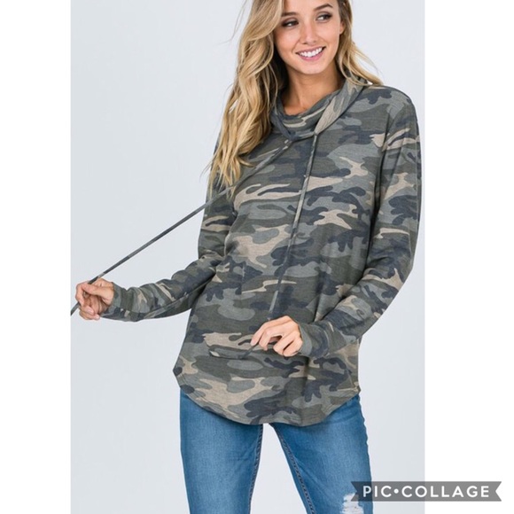 Camo Sweatshirt - Picture 1 of 3